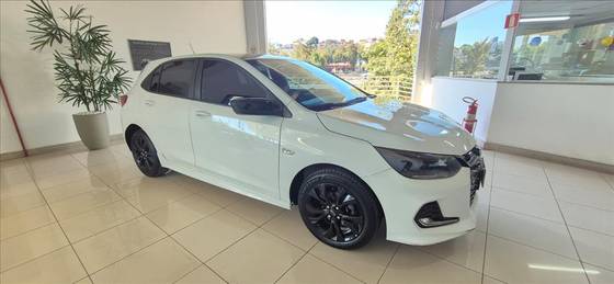 CHEVROLET ONIX 1.0 TURBO FLEX RS AUTOMÁTICO CHEVROLET ONIX 1.0 TURBO FLEX RS AUTOMÁTICO